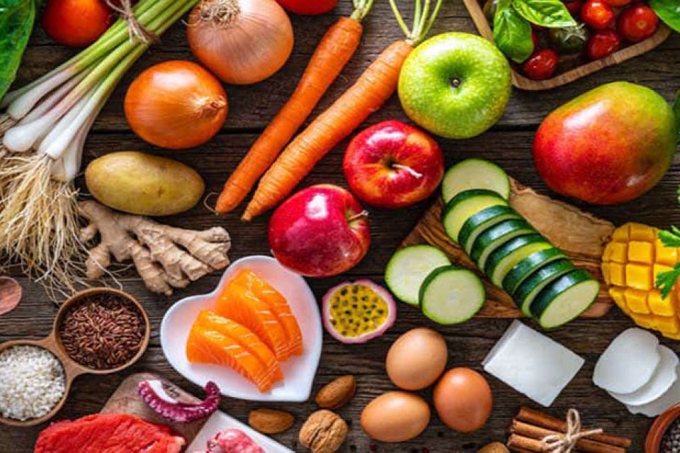 Food spread of fruits and veggies